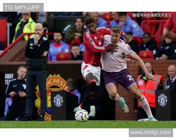 英超激战利物浦与切尔西握手言和补时进球引发全场狂欢与转会传闻